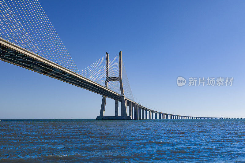 葡萄牙里斯本vasco da Gama当代斜拉桥